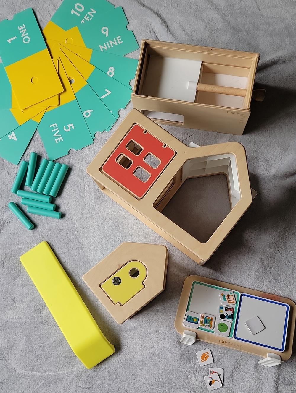 Lovevery observer play house + Other Toy Bundle